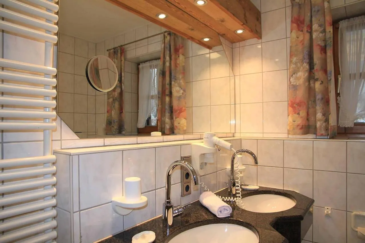 Hotel Mariandl - Singender Wirt Haibach  Germany